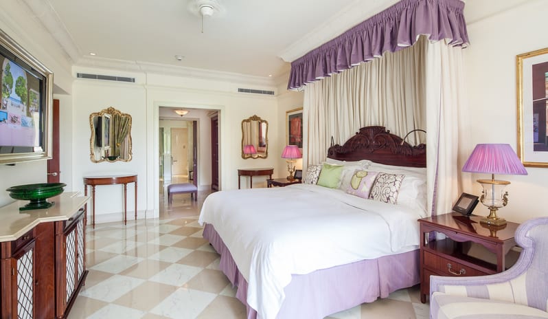 SANDY LANE - PENTHOUSE BEDROOM